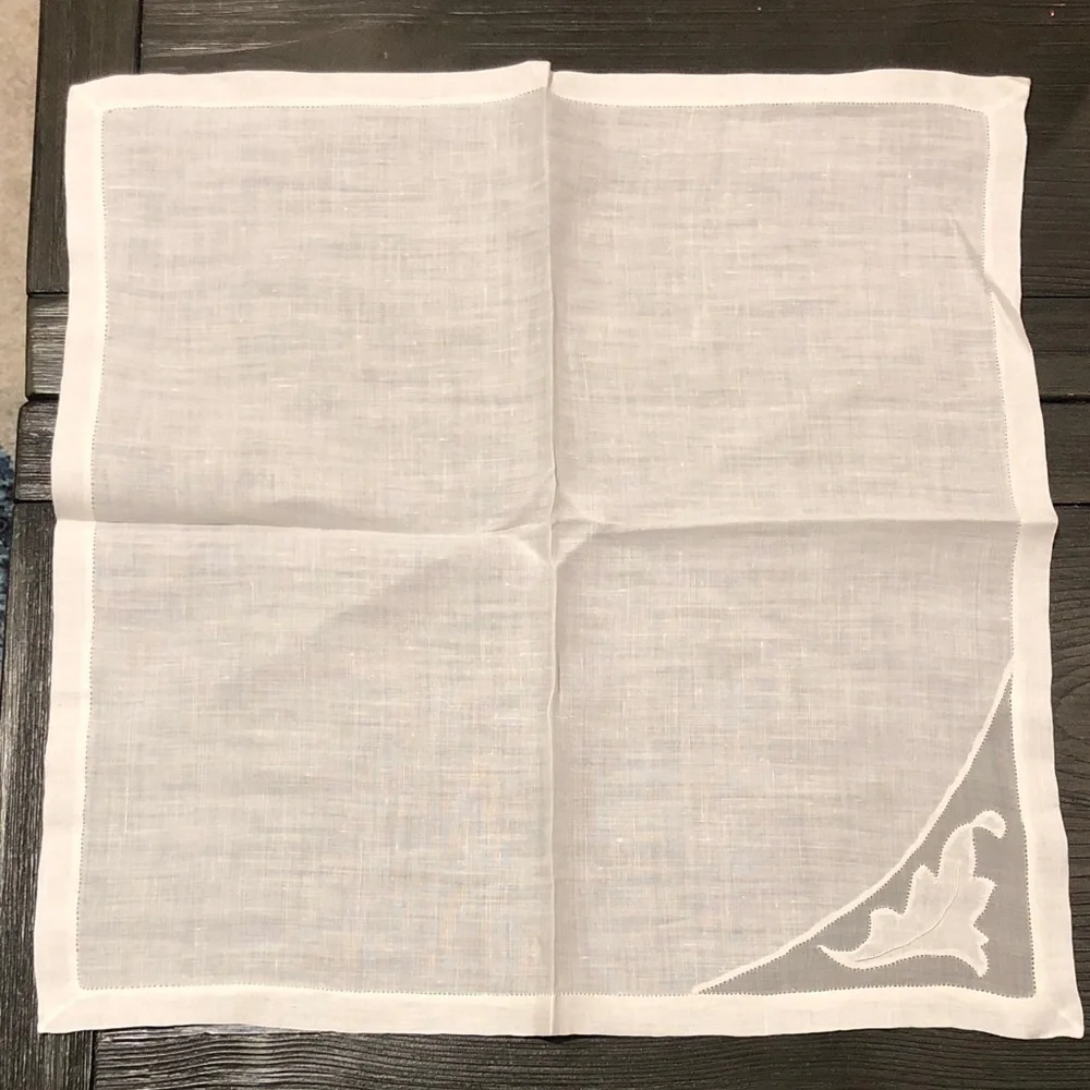White Linen with Corner Embroidery (4)